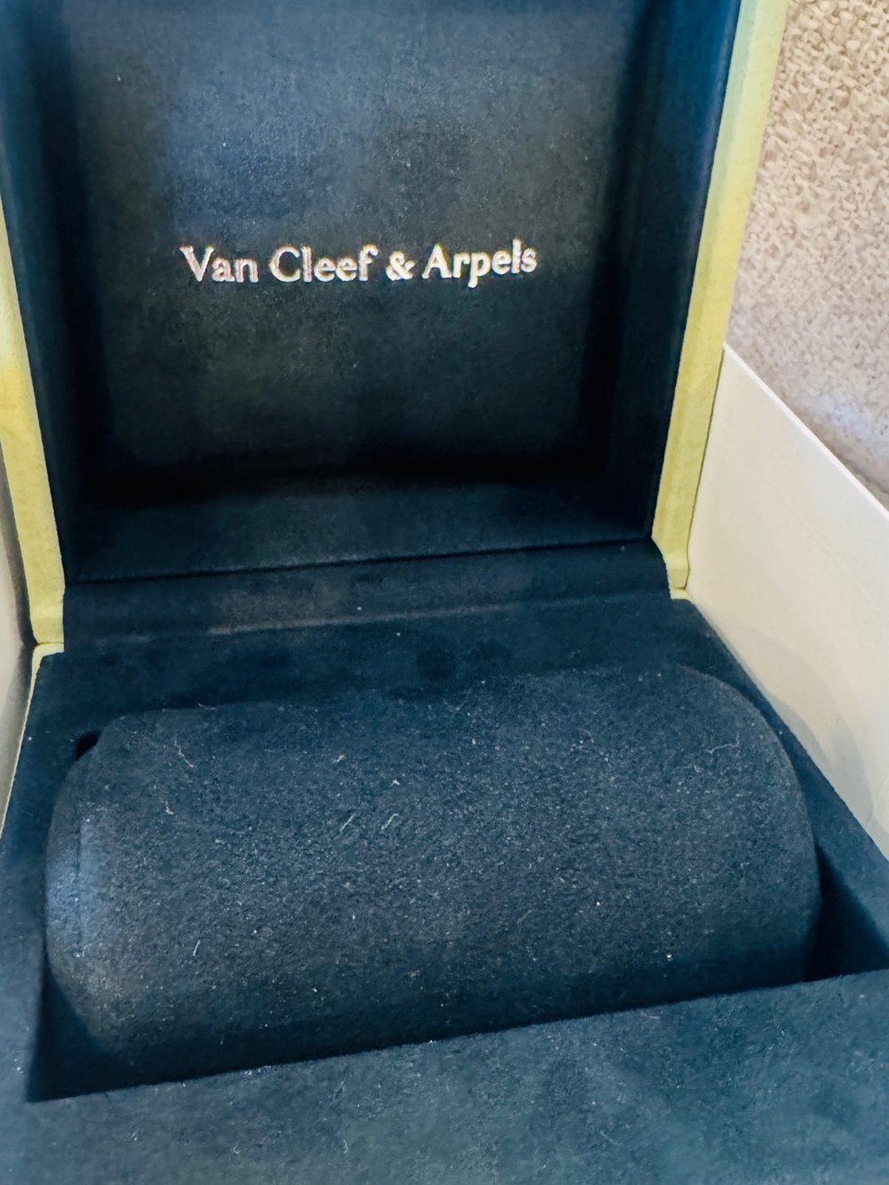 Authentic Van Cleef & Arpels Black Velvet Jewelry Bracelet Box like new
